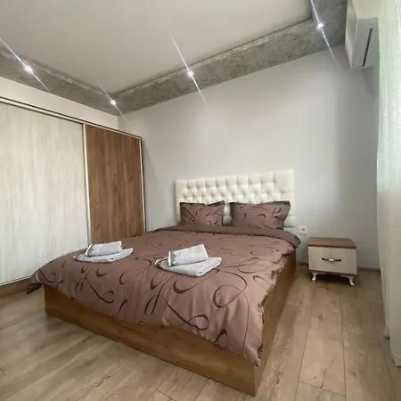 Lägenhet Cozy-1bd Flat